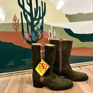 NWT Sendra leather suede boots